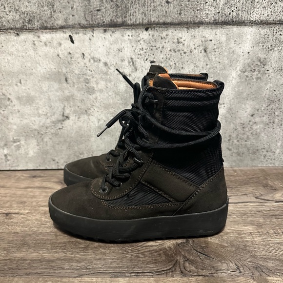 YEEZY BOOTS SEASON 3 ONYX SHADE - Picture 3 of 5